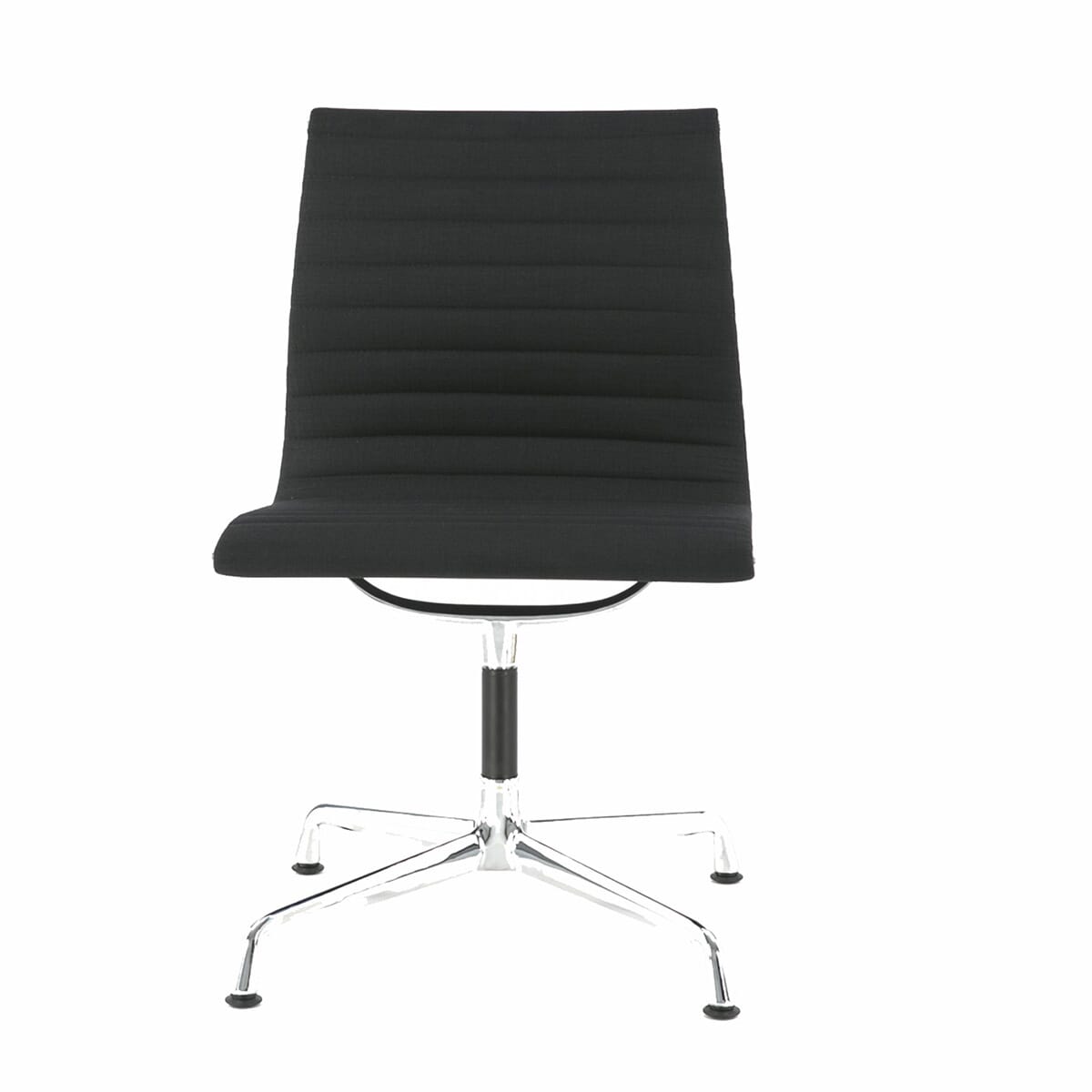 Eames Office Aluminium Chair EA 105 In Black Cotton