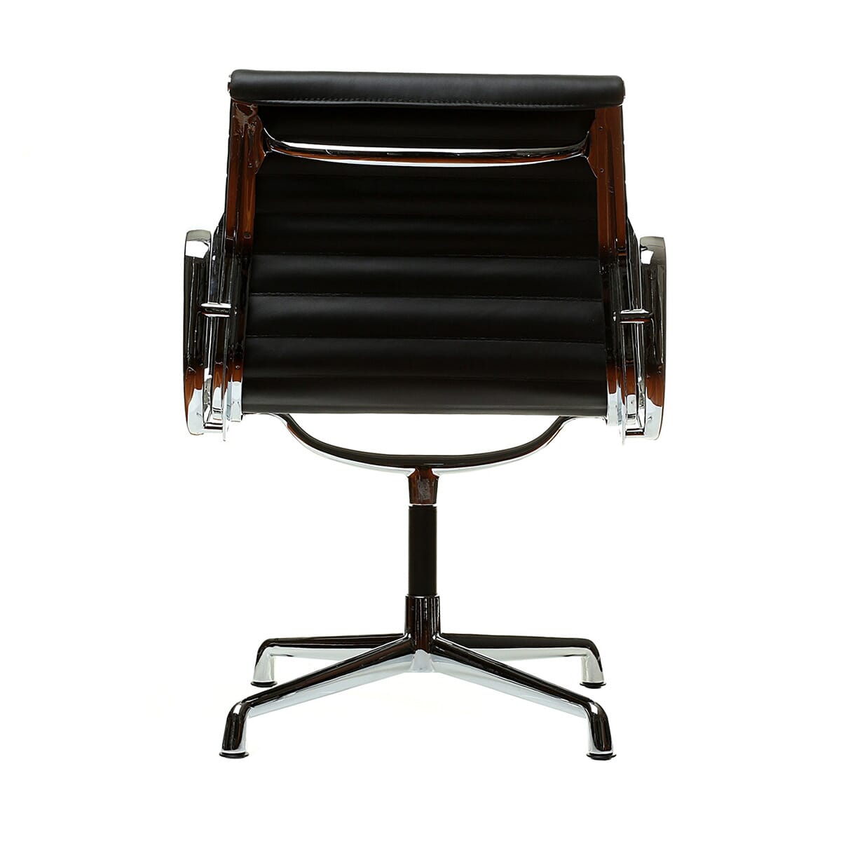 Eames store aluminum chair