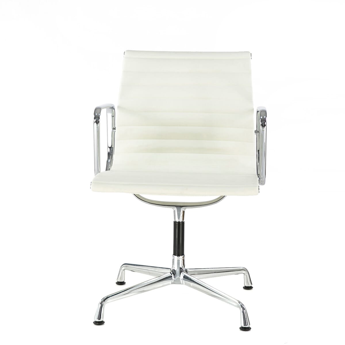 Eames Office Aluminium Chair EA 108 In White Leather