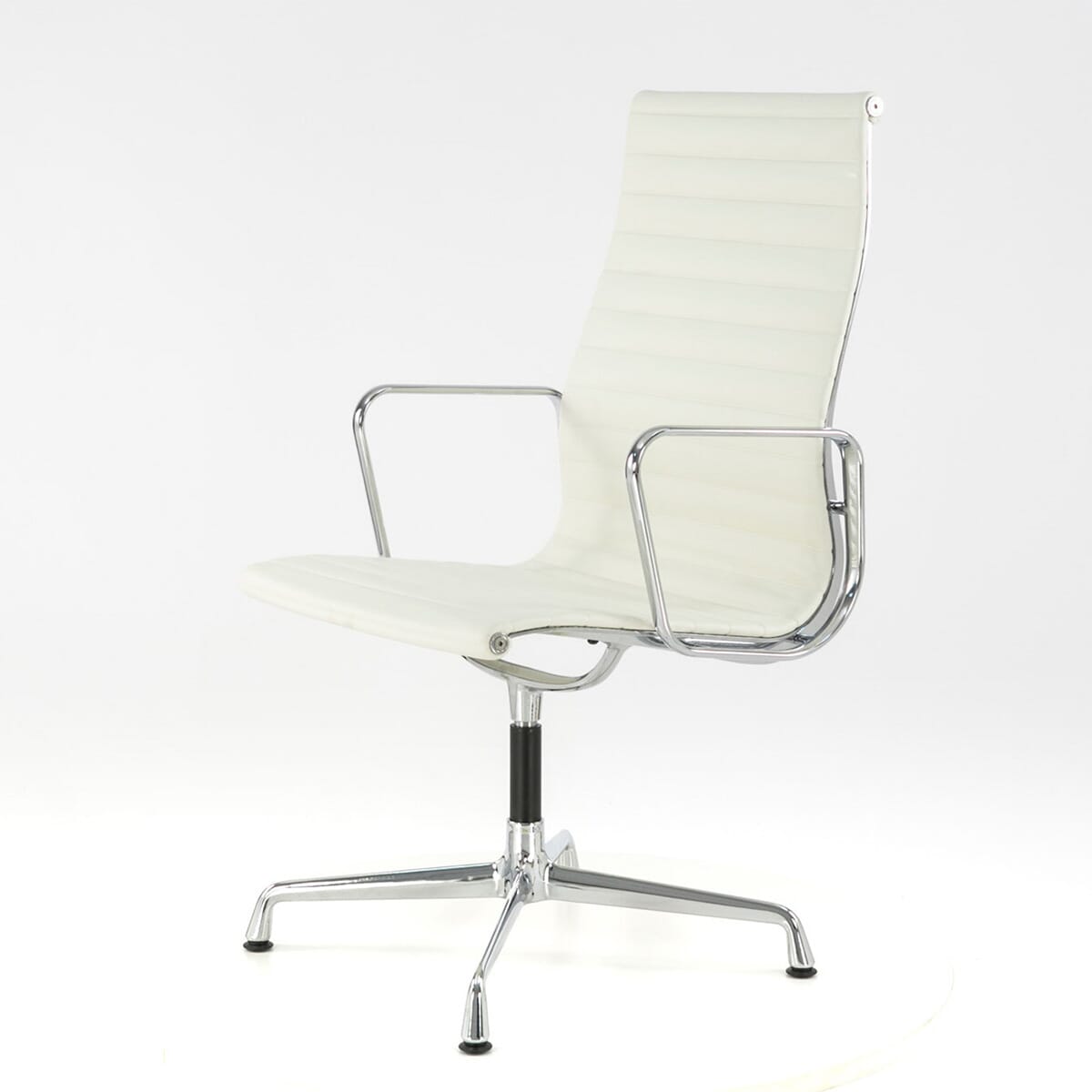 Charles Eames Style Eames Office AlumInium Chair EA 109 In White