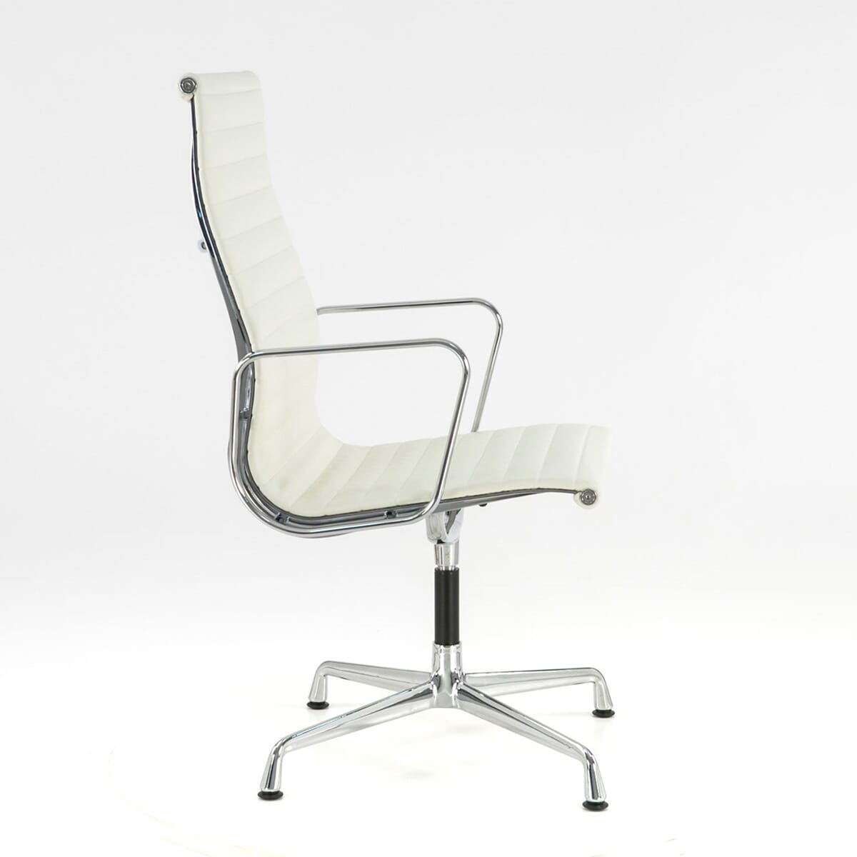 Eames ea 109 discount